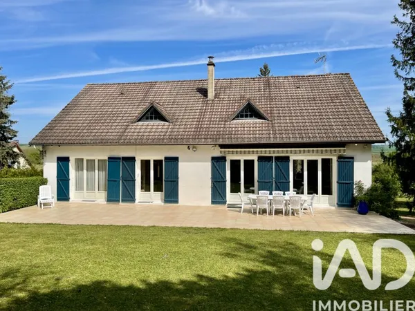 Maison 10 pièces 257 m²