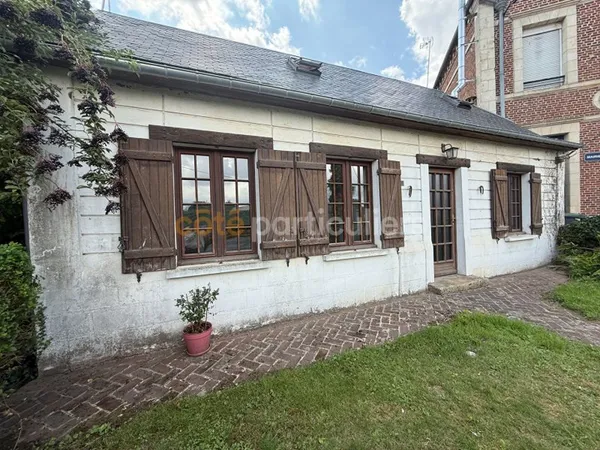 Maison de campagne axe HAM/NESLE