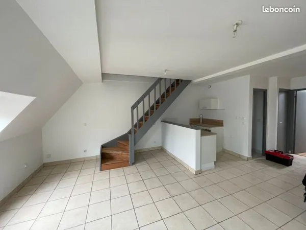 ILLIERS COMBRAY APPARTEMENT F3 2ème ETAGE