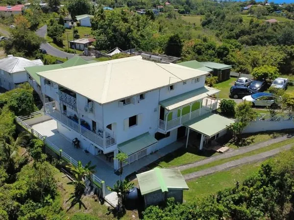 Immeuble de rapport 16 pièces 389 m²