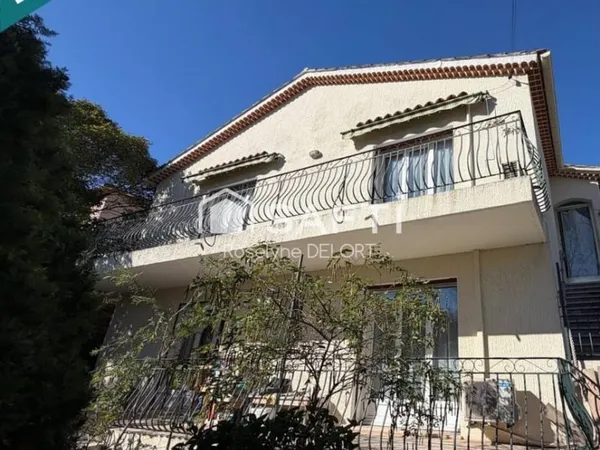Villa 7 pièces 166 m²