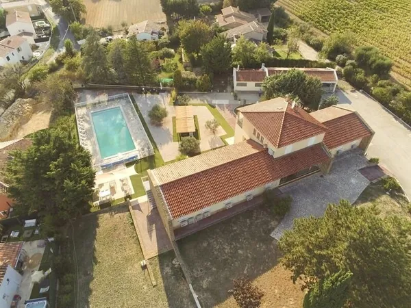 Var (83), à vendre FDC MURS, secteur Le Castellet, Hôtel Bureau 21 Chambres, CA 230KE