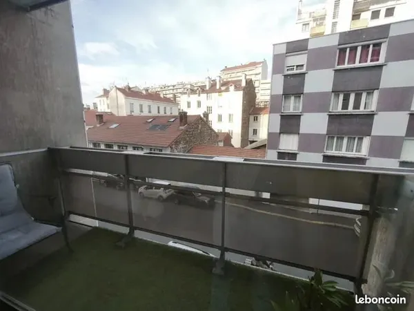 F2 lumineux 50 m² Cours Fauriel Balcon garage individuel souterrain ascenseur