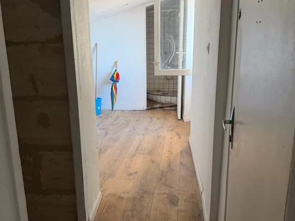 Studio sous les toits quartier Capucins