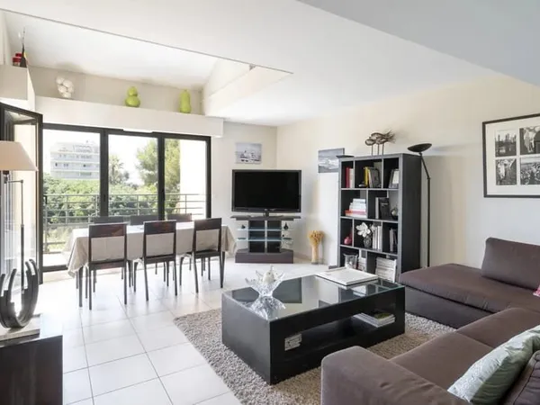 CANNES CENTRE - LIMITROPHE BANANE • SUPERBE DUPLEX 121 M² TERRA