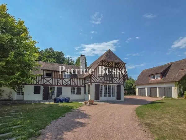 Maison 8 pièces 280 m²