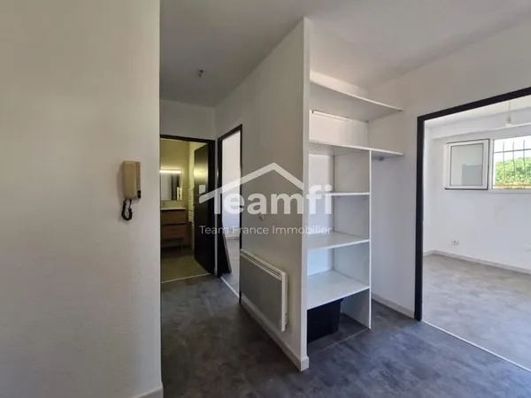 Clos Banet - Appartement 63,41 m² au dernier étage dans peti