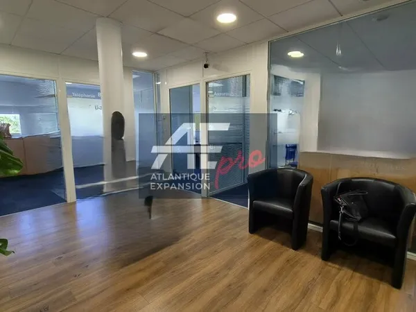 Local professionnel 185 m²