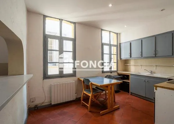 PROCHE PLACE REPUBLIQUE APPARTEMENT DE 67M2