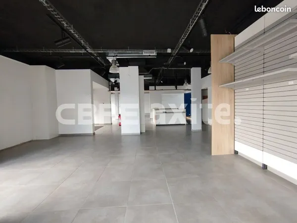 LOCAL COMMERCIAL 150 m² SEYNOD