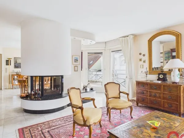 Appartement 5 pièces 154 m²