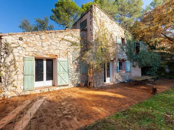 GRAND SITE STE VICTOIRE - MAISON DE CHARME AVEC PISCINE ET VASTE
