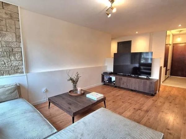 Appartement 3 pièces entièrement rénové
