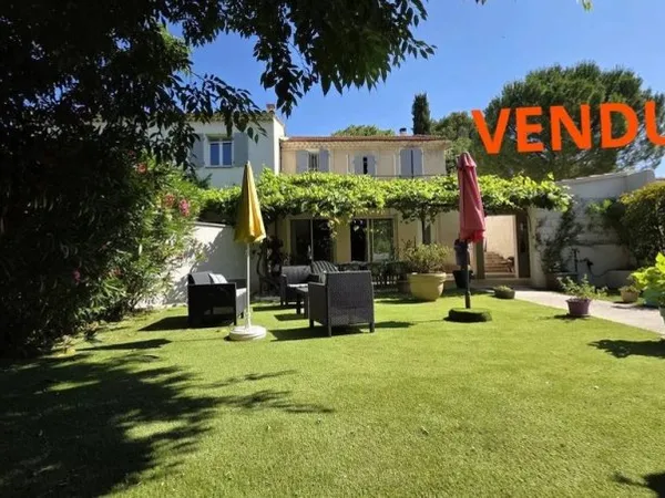 Maison de luxe 13 pièces 260 m²
