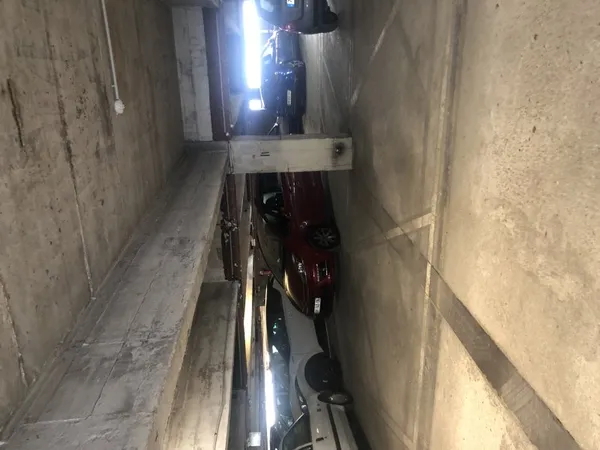 Loue place de parking Paris 17ème - 10m²