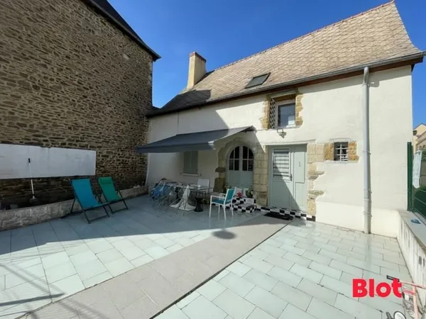 A VENDRE EN EXCLUSIVITE CHEZ BLOT IMMOBILIER - SAINT ARMEL - MAISON 90m² environ