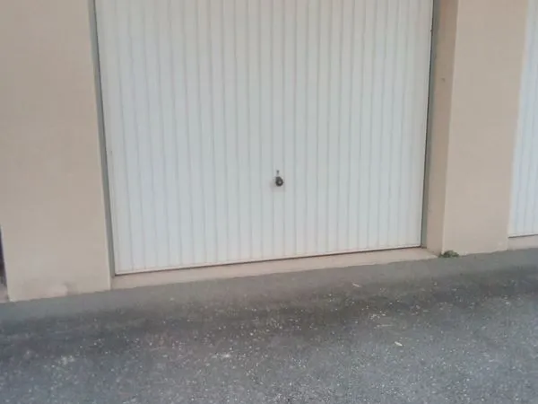 Garage box garde meubles stockage