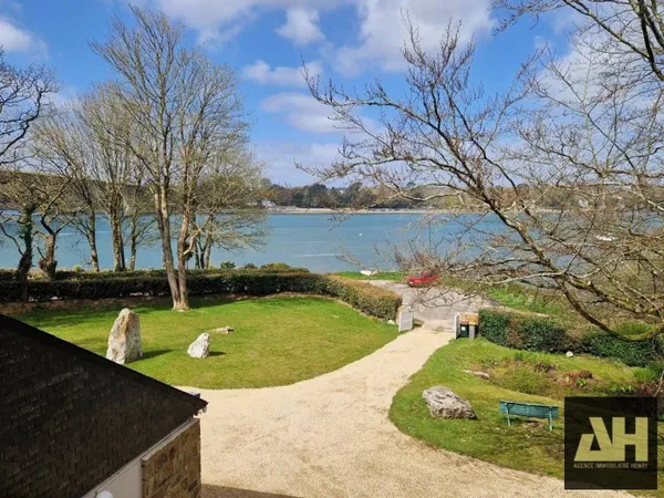 Maison 7 pièces 300 m²