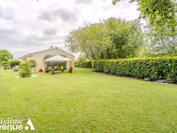 Maison Prémium - 3 pièces de 90m² avec grand jardin, piscine et garage