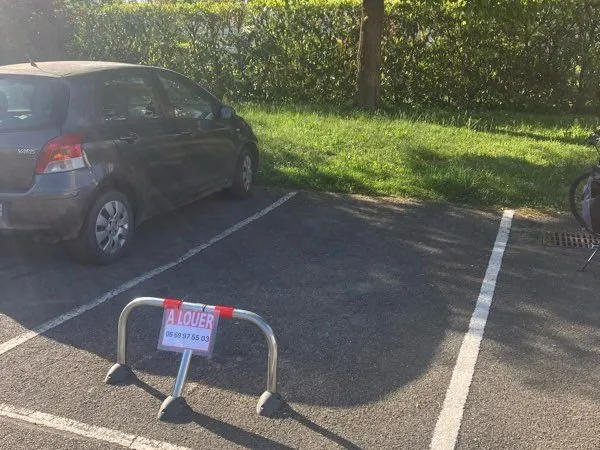 Place de parking rue du jardin