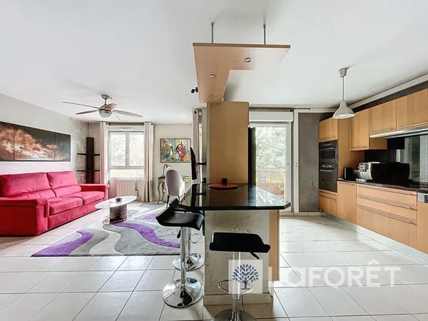 À Louer - Appartement T2 meublé Lumineux de 52 m² à la limite de Champagne-au-Mont-d'Or et Lyon 9