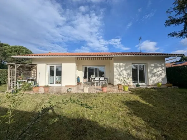 Maison de plain-pied 3 pièces 95 m²
