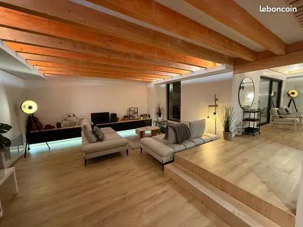 Triplex vue dégagée, 176 m² possible