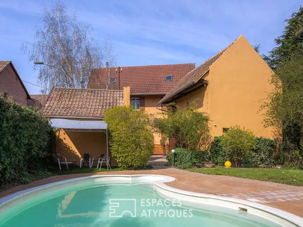 Maison de charme rénovée avec jardin et piscine