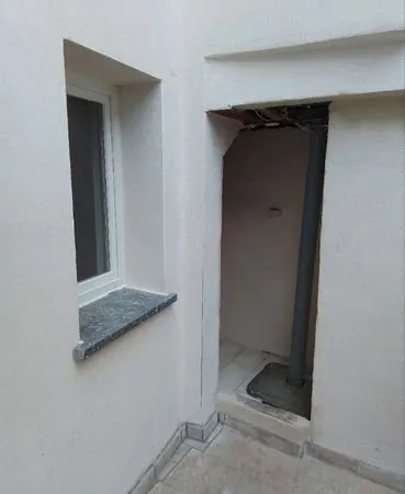 A louer F2 avec cour privée
