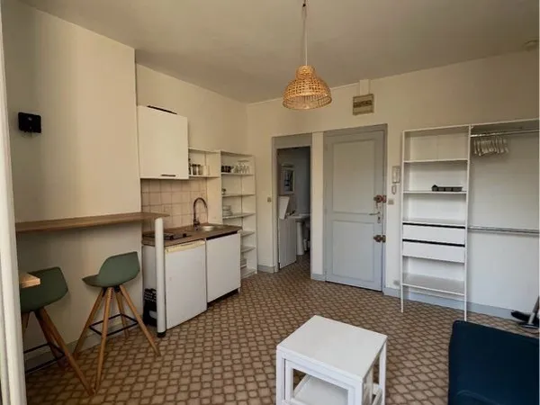 Studio meublé à louer