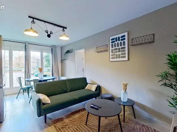 Chambre 5 pièces 75 m²
