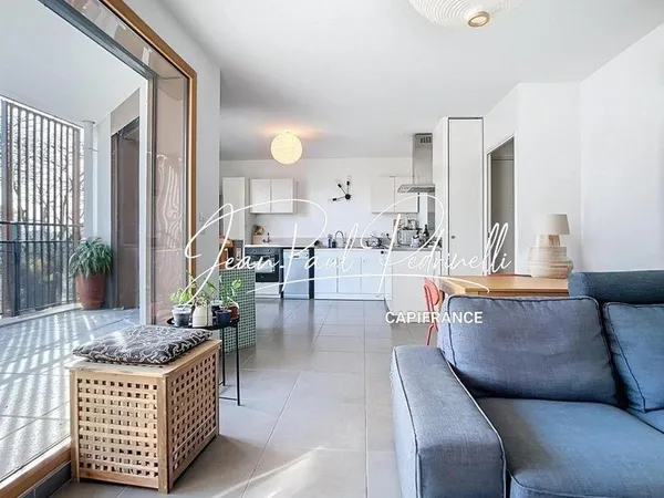 LYON 8 MERMOZ - T3 contemporain 64,5 m² - DPE B - Grand balcon 9 m² - Garage en supplément - Métro D