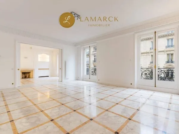 Appartement 6 pièces 360 m²