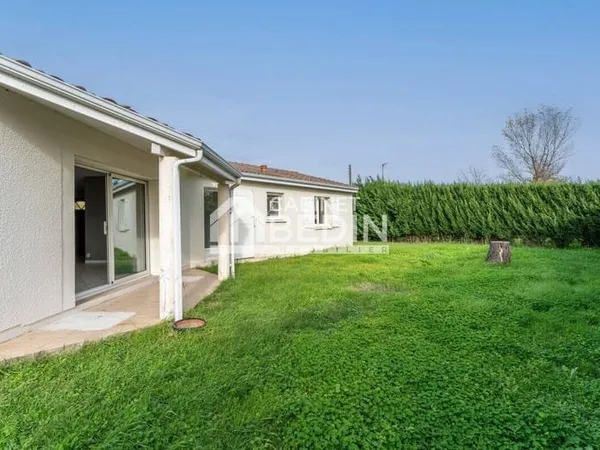 Maison de plain-pied 5 pièces 113 m²