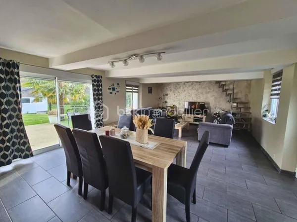 Maison 6 pièces 170 m²
