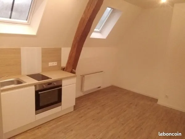 A louer F2 Haut de ville 46M2