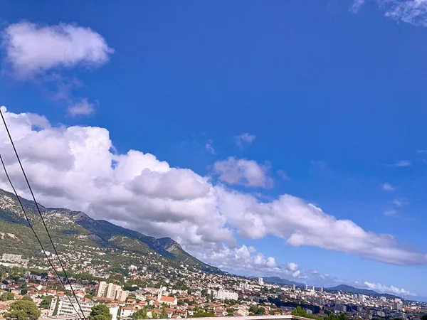 EXCLUSIVITE À vendre : Appartement T1 avec vue dégagée à Toulon valbertrand