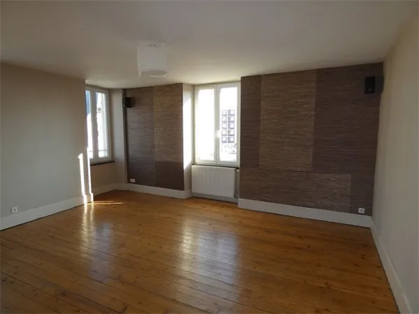 LOCATION LUNEVILLE A 2 pas du centre