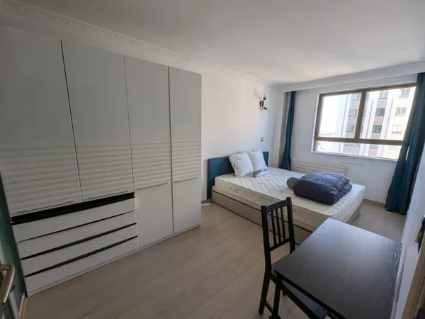 Loue chambre dans appartement