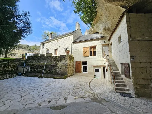 10 mn SAUMUR