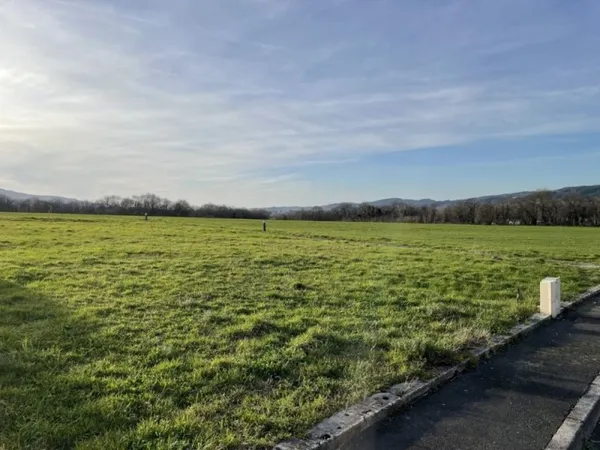 Terrain 837 m²