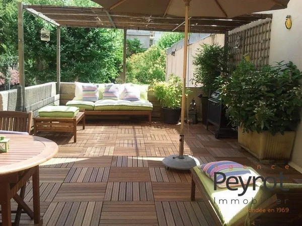 Appartement T3 avec spacieuse terrasse privative