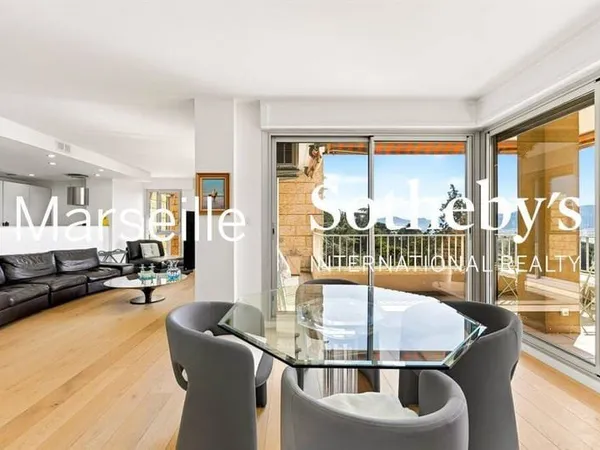 Appartement 3 pièces 103 m²