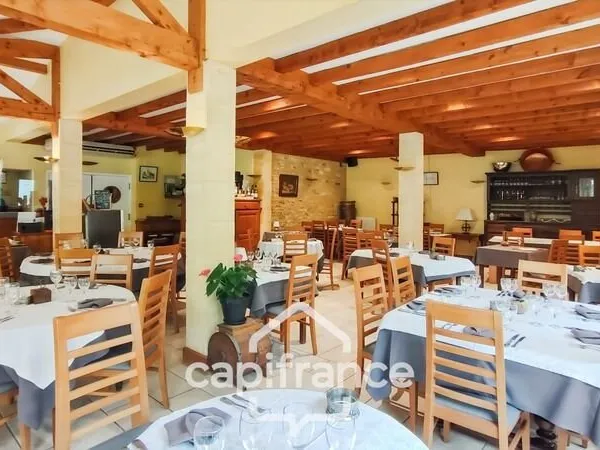 Hôtel-Restaurant - murs et fonds à vendre SAGELAT (24)