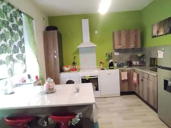 Bel Appartement T2 Bien Aménagé Avec Terrasse et Garage à La Grand-Combe