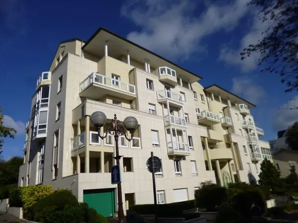A VENDRE Appartement Enghien Les Bains 5/6 pièce(s) 130 m²