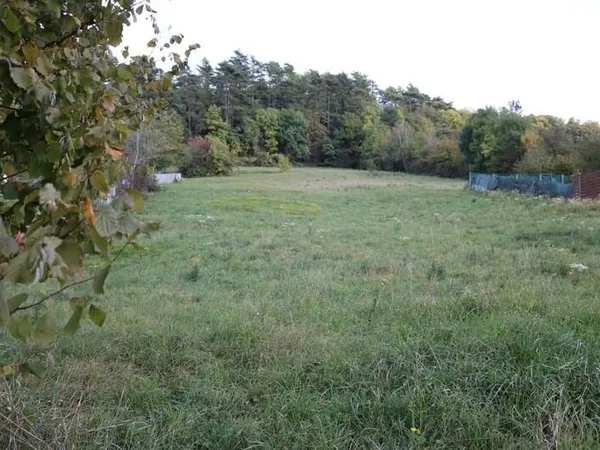 Terrain à vendre de 700 LONS LE SAUNIER (39)