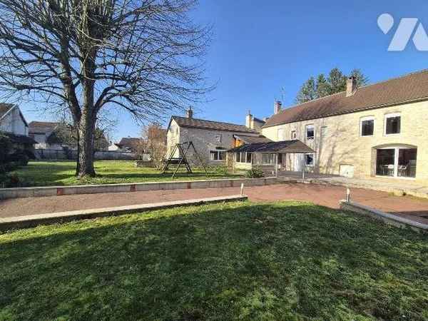 Maison 10 pièces 278 m²