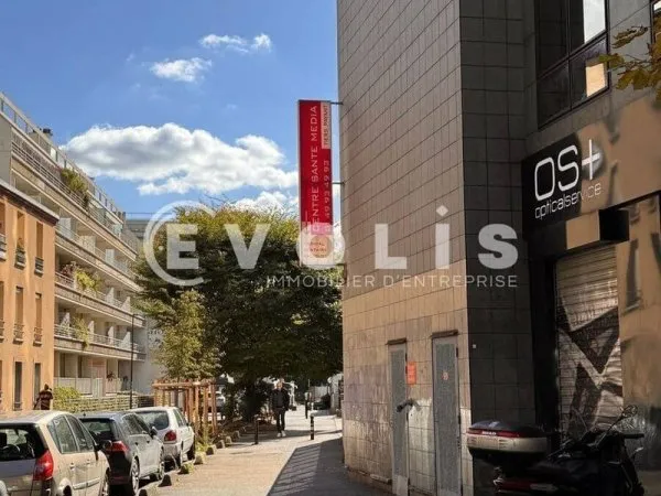 Local commercial 1335 m²