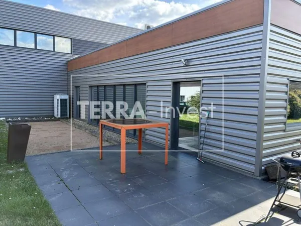 Local d'activité 417 m²